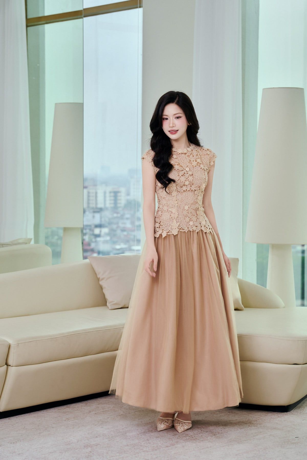 Đầm dạ hội dáng chữ A xoè vải ren hoa cổ tròn tay chờm thân váy phối vải lưới xoè thời trang khoá thân sau - ÉLANE